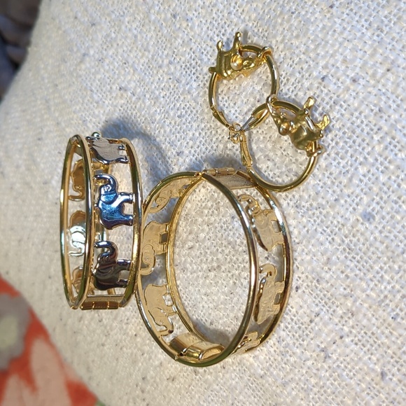Vintage Elegant Gold Elephant Jewelry (Costume Jewelry) - Picture 1 of 4